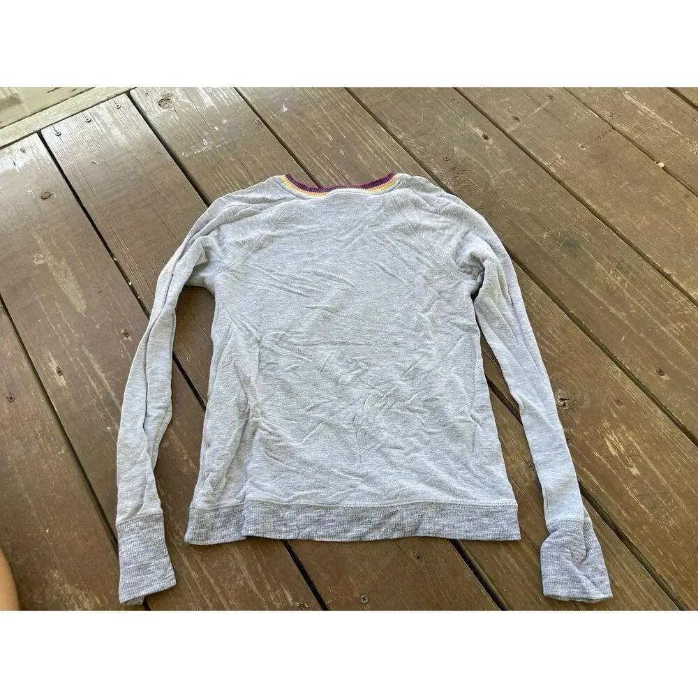 Athleta Girl medium long sleeve top